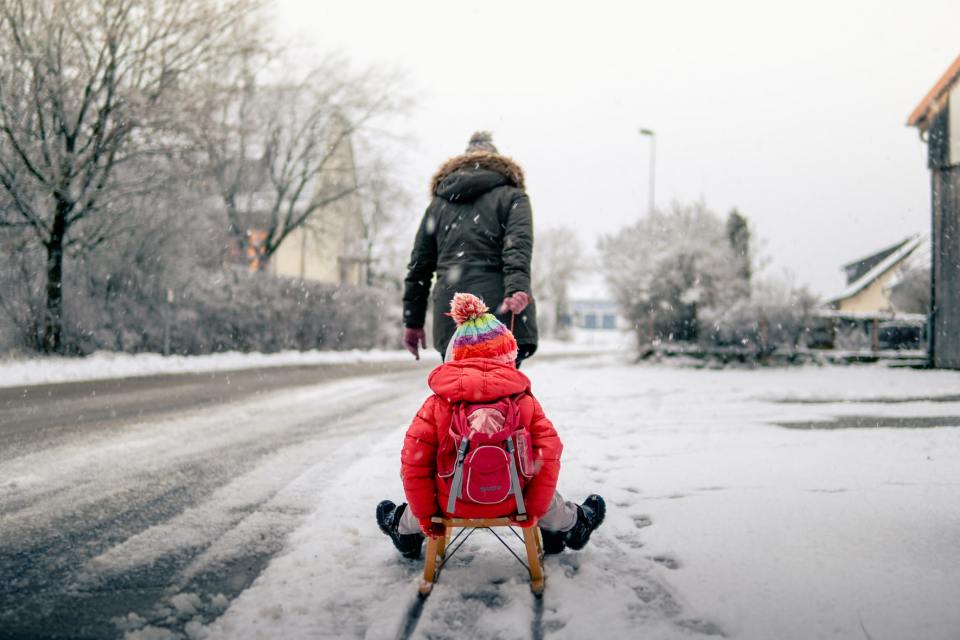 Best activities to do with kids during winter Hero image winter with kids on successful black parenting magazine